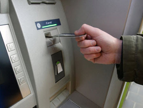 Khách rút tiền tại ATM 10 triệu đồng nhưng cho biết bị thiếu 1,5 triệu đồng